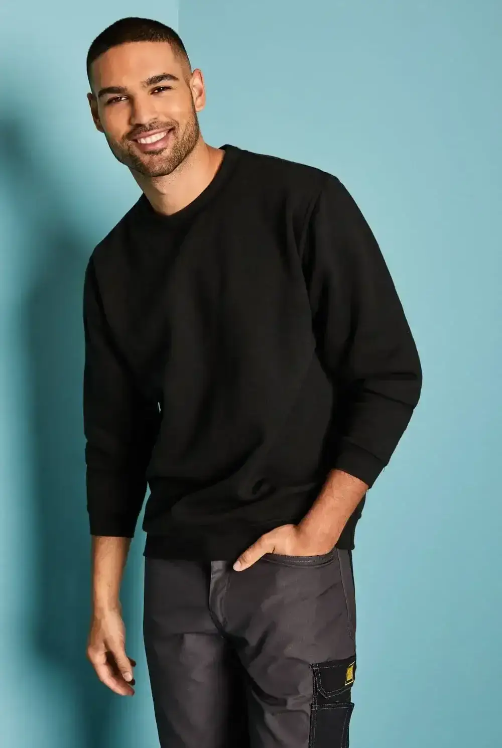 Siyah Renk Kışlık Sweatshirt - Bisiklet Yaka Sweatshirt
